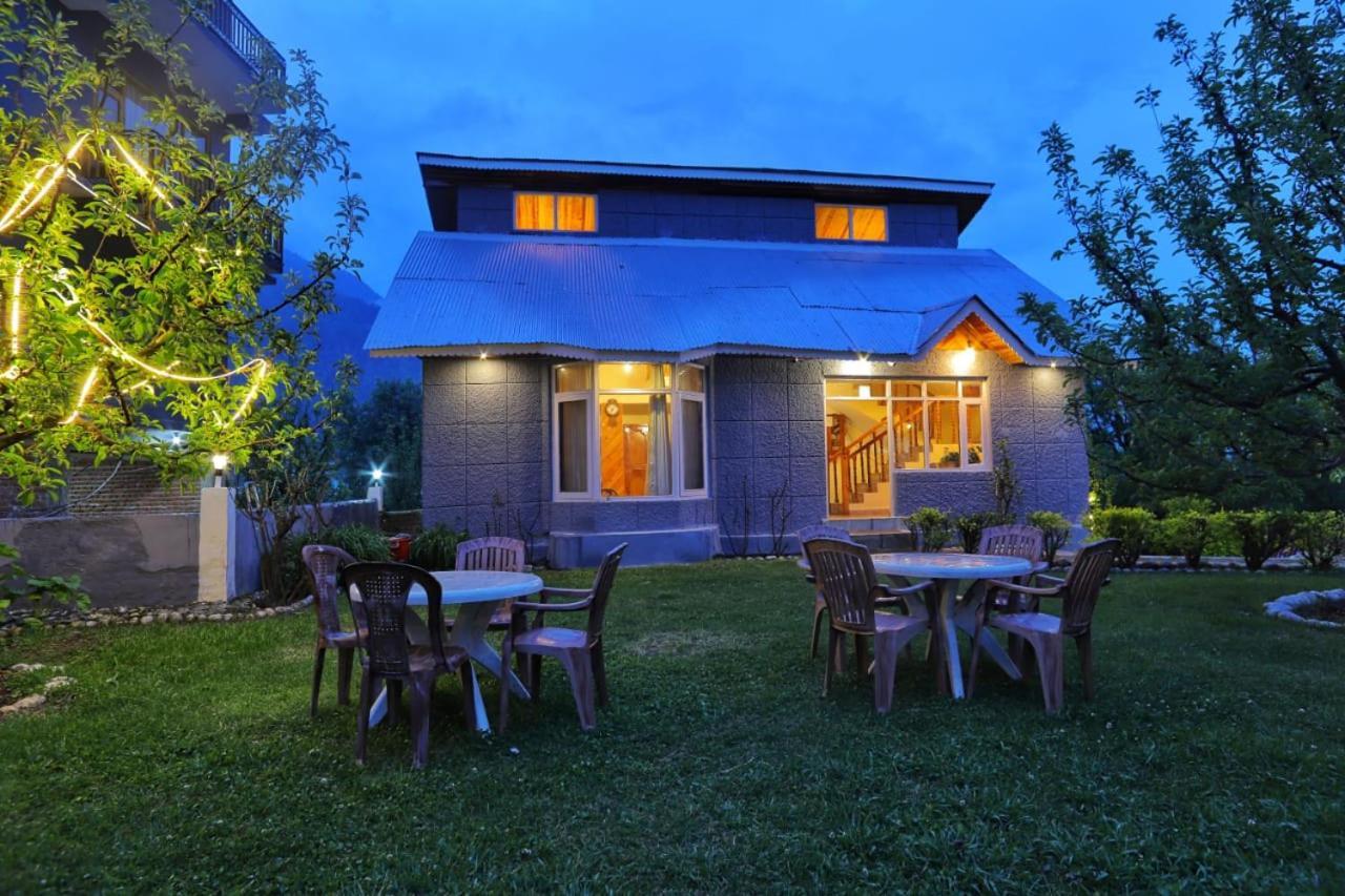 Grey Moustache 4Bhk Villa Manāli Eksteriør billede